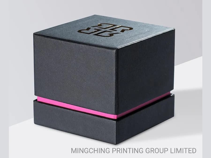 Shoulder-neck rigid box — packaging style reference